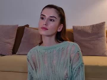 Freya Allen live cam video preview